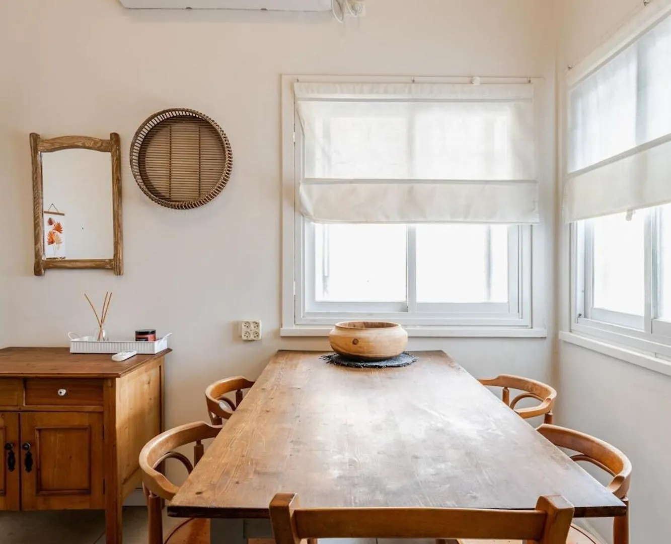 Charming 2Br Vintage Flat In Haifa Near Bahai Gardens 0*,  Israel