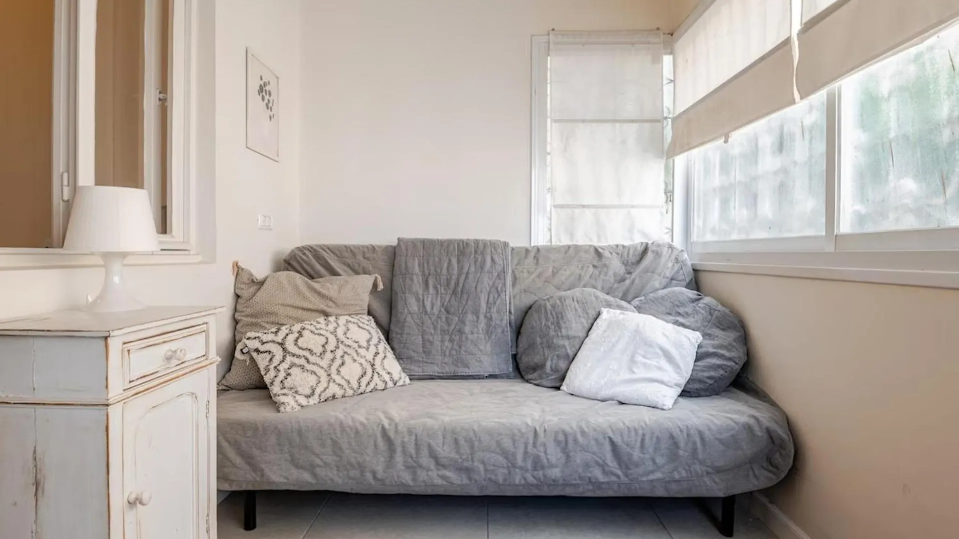 Charming 2Br Vintage Flat In Haifa Near Bahai Gardens Israel