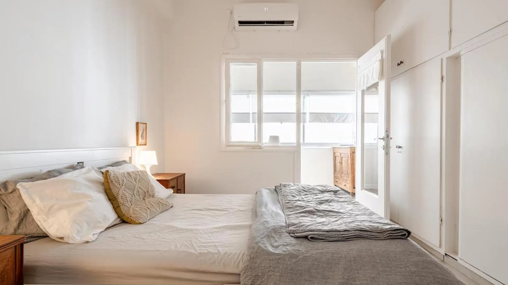 Charming 2Br Vintage Flat In Haifa Near Bahai Gardens
